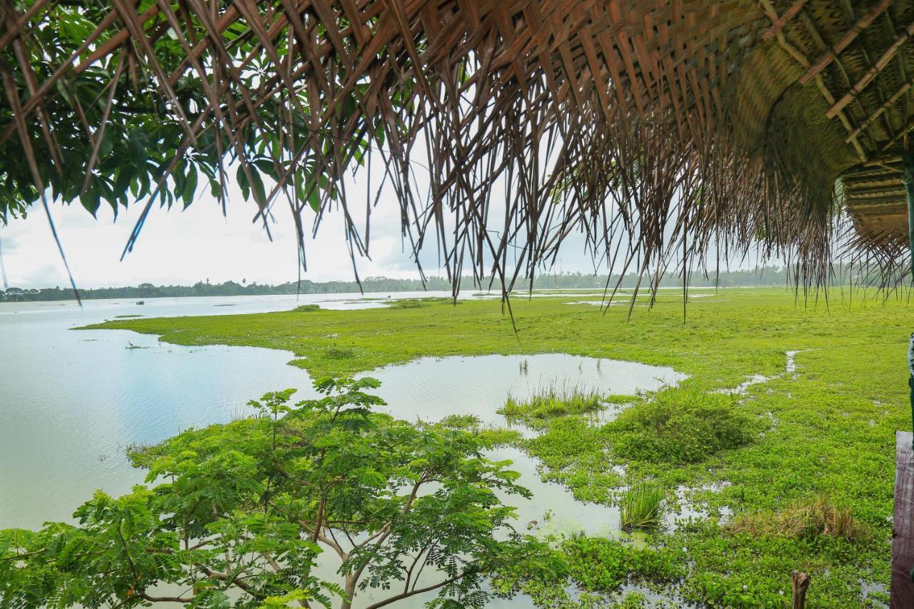 טיסמהרמה Lake Face Cabana מראה חיצוני תמונה